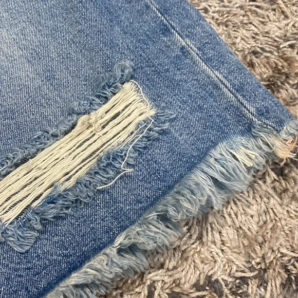 Gap distressed denim mini skirt, size 32 - Picture 3 of 12